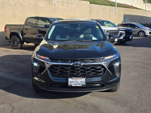 Certified 2024 Chevrolet Trax LS w/ LS Convenience Package FWD image 2