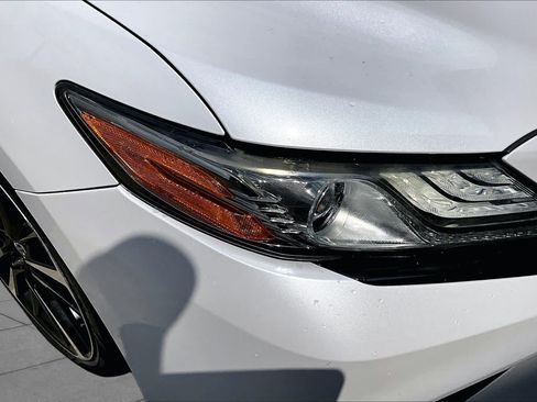 Used 2019 Toyota Camry XSE FWD image 27