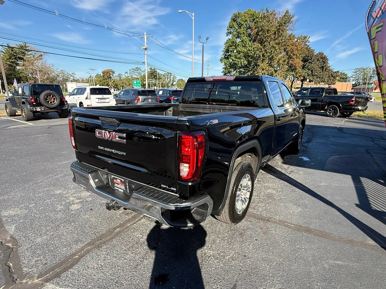 Used 2020 GMC Sierra 1500 SLE w/ SLE Convenience Package AWD/4WD image 7