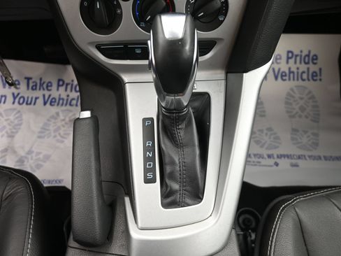 Used 2014 Ford Focus SE w/ Equipment Group 201A FWD image 19