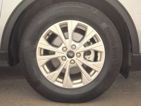 Used 2023 Ford Escape Active w/ Tech Pack #2 AWD/4WD image 10
