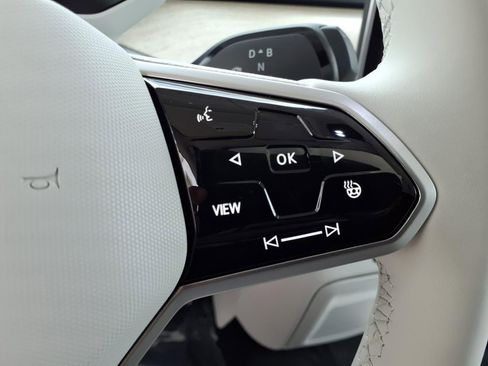 New 2025 Volkswagen ID. Buzz Pro S Plus image 16