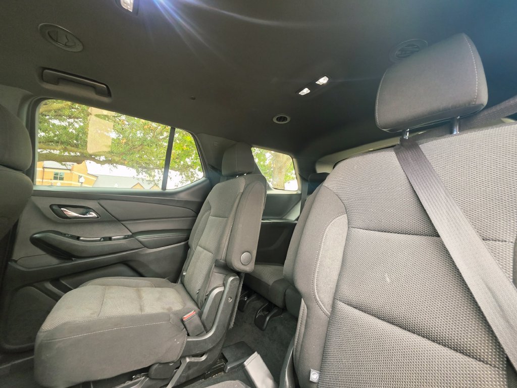 Used 2023 Chevrolet Traverse LT FWD image 33