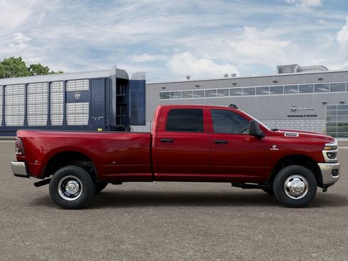 New 2026 RAM 3500 Tradesman image 21