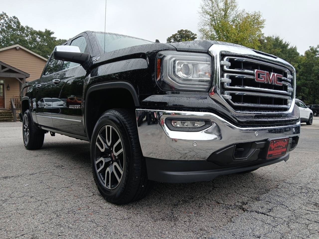 Used 2018 GMC Sierra 1500 SLT w/ SLT Premium Package AWD/4WD image 4