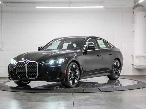 New 2026 BMW 430i w/ Premium Package image 3