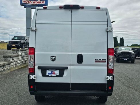 Used 2021 RAM ProMaster 2500 FWD image 4