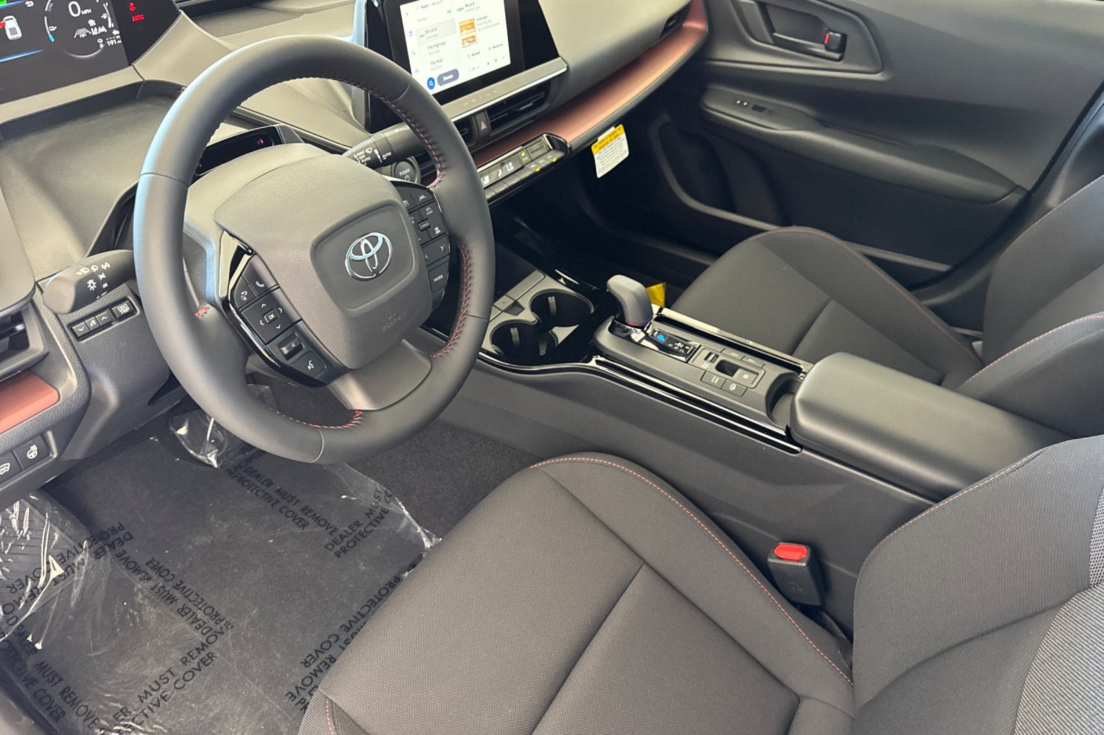 New 2027 Toyota Prius Plug-In Hybrid FWD image 11