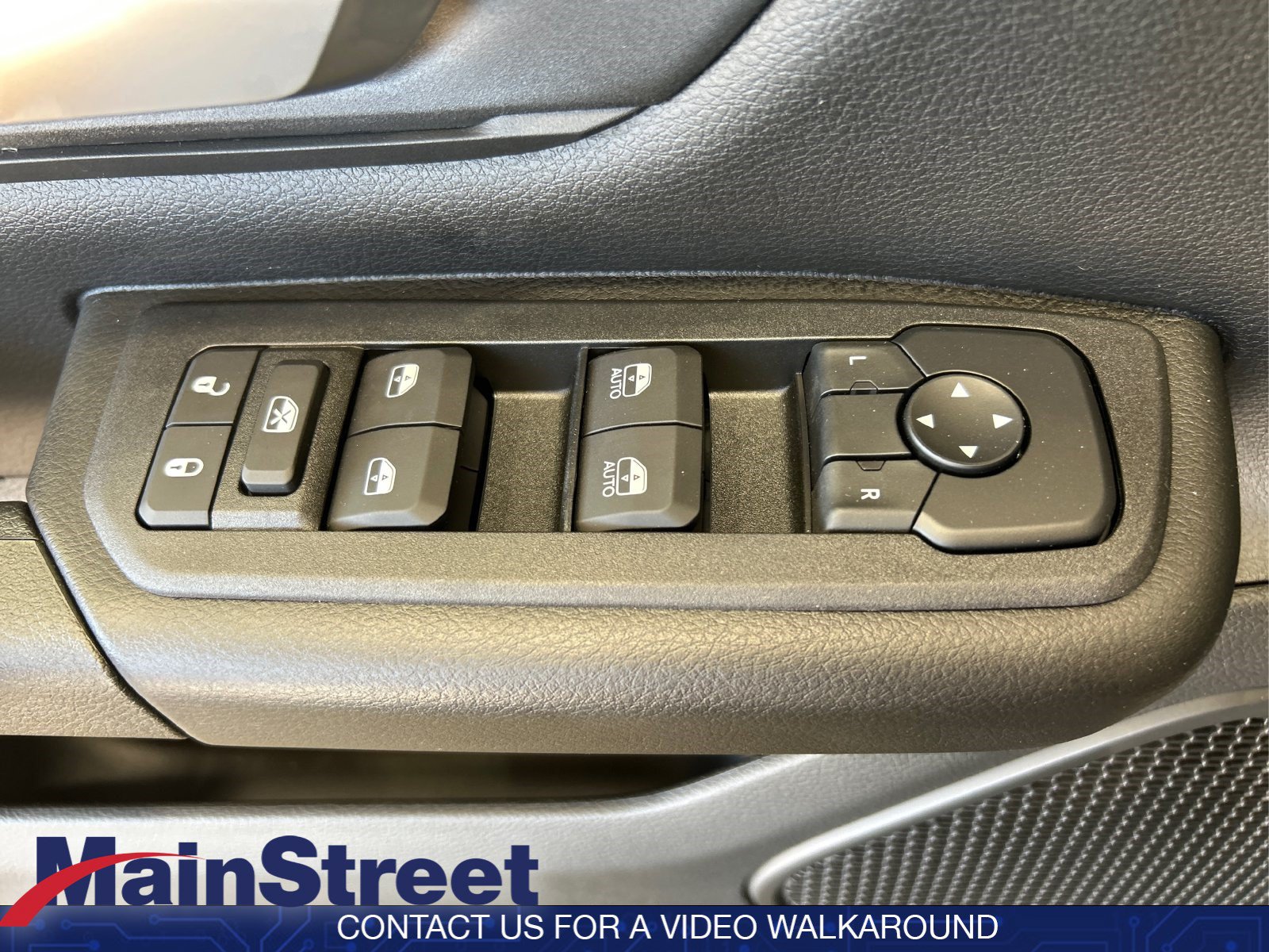 Used 2026 RAM 1500 Express AWD/4WD image 31