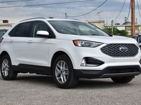 Certified 2023 Ford Edge SEL w/ Convenience Package AWD/4WD image 3