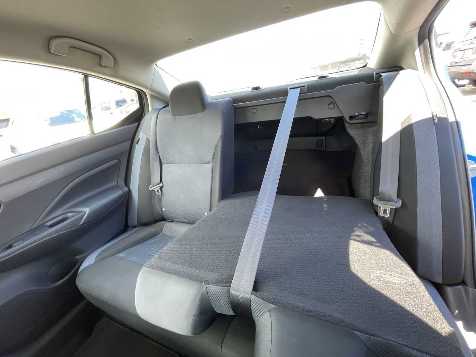 Used 2023 Nissan Versa SV FWD image 27