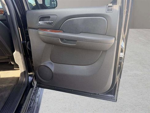 Used 2012 Chevrolet Suburban LT w/ Luxury Package image 18