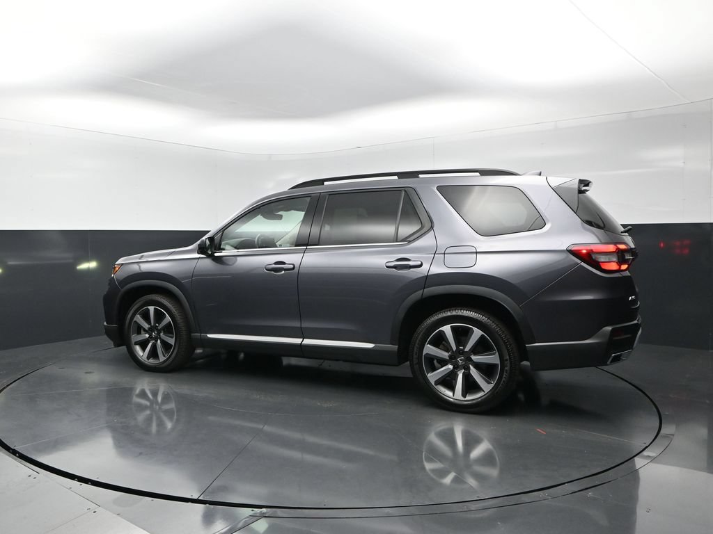Used 2023 Honda Pilot Elite image 3