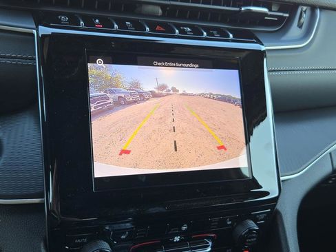 New 2025 Jeep Grand Cherokee Altitude RWD image 35