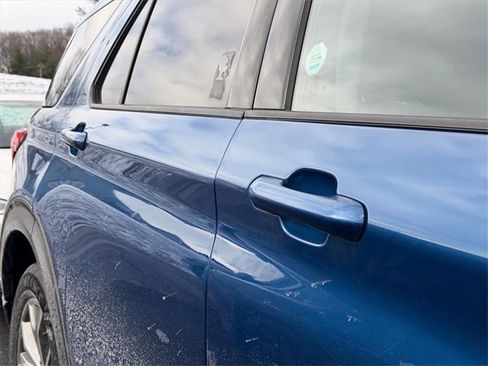 Used 2021 Ford Explorer XLT w/ Equipment Group 202A image 18