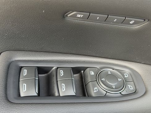 Certified 2022 Cadillac XT5 Sportv w/ Technology Package image 16