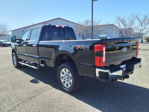 New 2025 Ford F250 Lariat w/ Chrome Package image 7