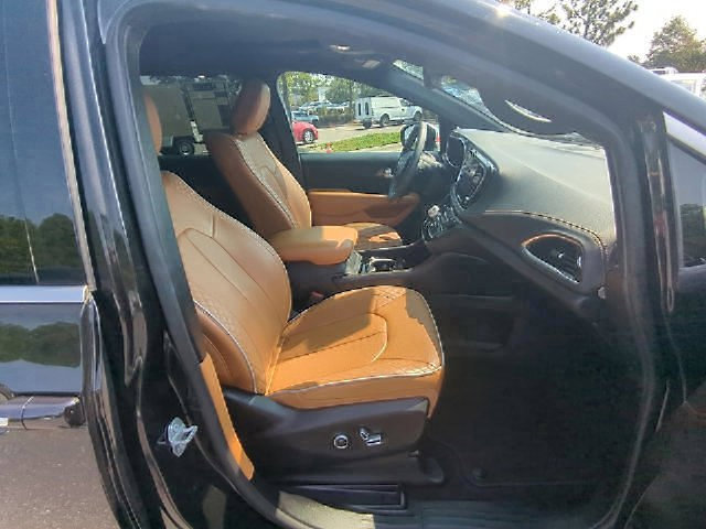 Used 2022 Chrysler Pacifica Pinnacle AWD/4WD image 45