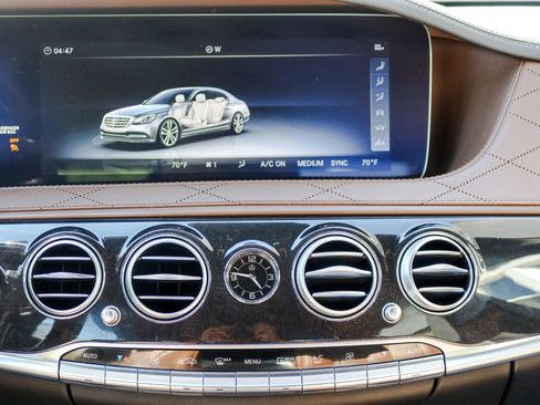Used 2018 Mercedes-Benz S 560 4MATIC Sedan image 20
