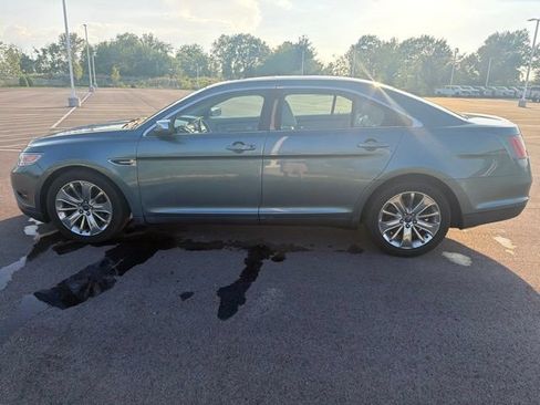 Used 2010 Ford Taurus Limited FWD image 12