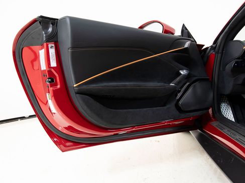Certified 2025 Ferrari Roma Spider RWD image 21