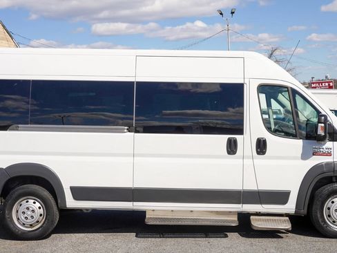 Used 2016 RAM ProMaster 2500 w/ Premium Appearance Group FWD image 10
