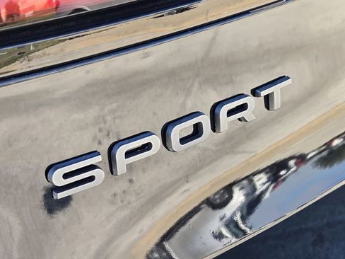 Used 2023 Land Rover Range Rover Sport SE image 11