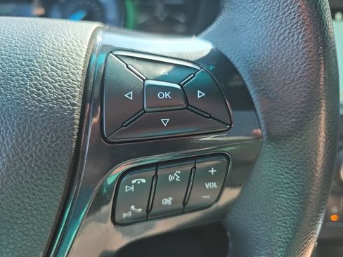 Used 2018 Ford Explorer XLT w/ Equipment Group 202A AWD/4WD image 27