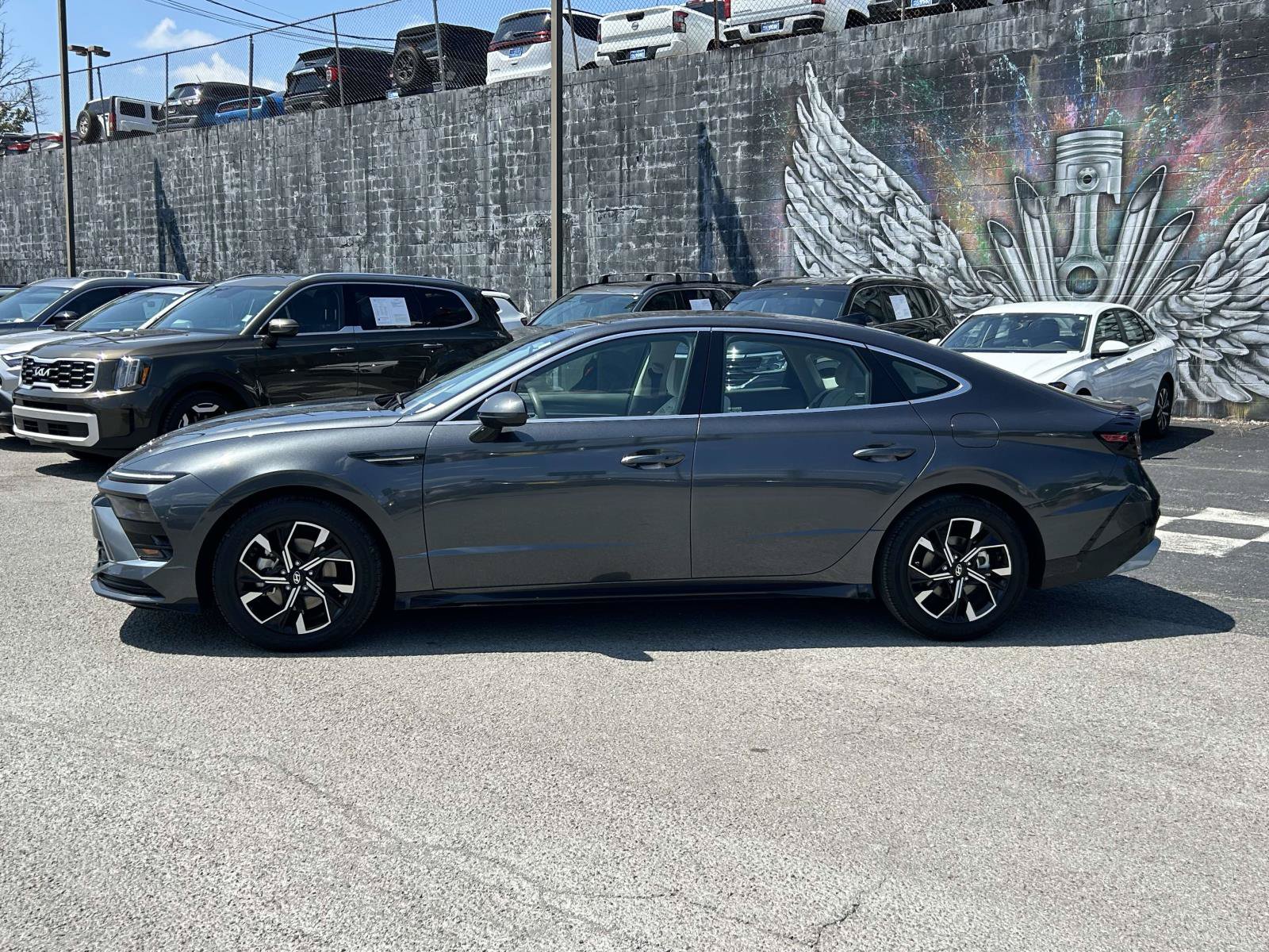 Used 2025 Hyundai Sonata SEL FWD image 4