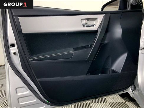 Used 2018 Toyota Corolla LE image 20