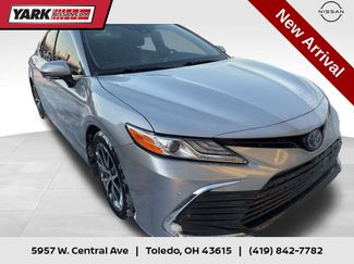 Used 2022 Toyota Camry XLE video 1