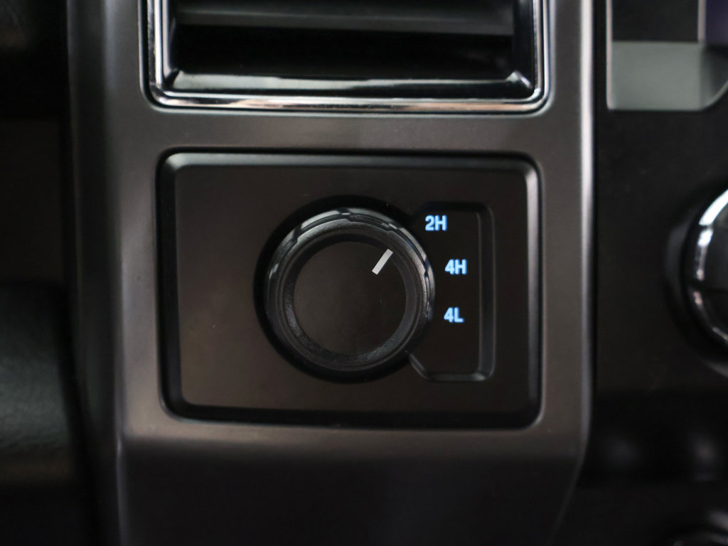Used 2020 Ford F150 XLT w/ Equipment Group 302A Luxury AWD/4WD image 40