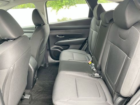 Certified 2025 Hyundai Tucson SE image 48