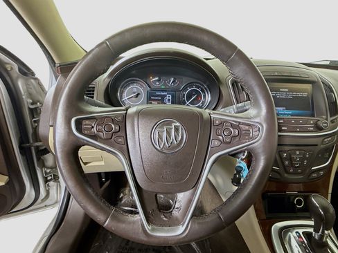 Used 2017 Buick Regal Sport Touring image 13