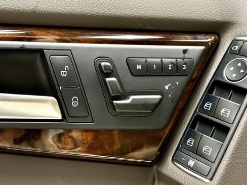 Used 2013 Mercedes-Benz GLK 350 4MATIC image 15