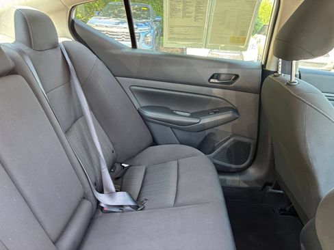 Used 2025 Nissan Altima 2.5 SV FWD image 36