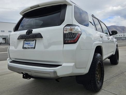 Used 2022 Toyota 4Runner TRD Off-Road Premium image 5