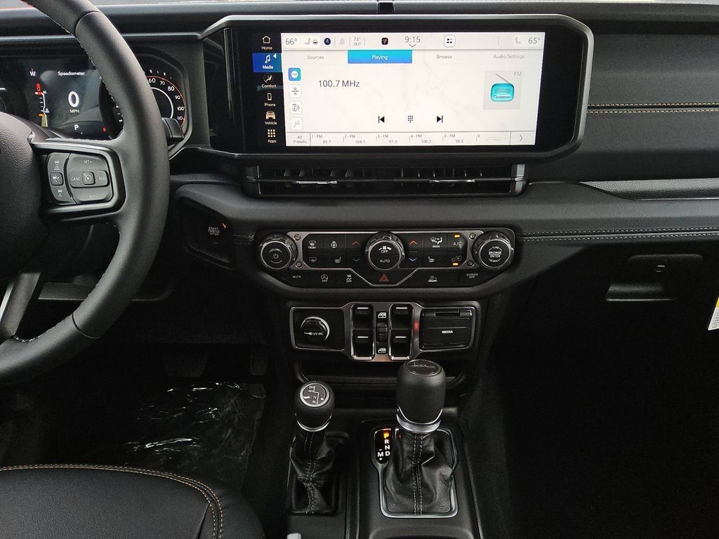 New 2026 Jeep Gladiator Sport AWD/4WD image 11