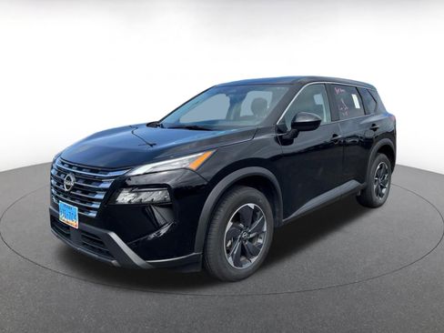Used 2025 Nissan Rogue SV FWD image 3