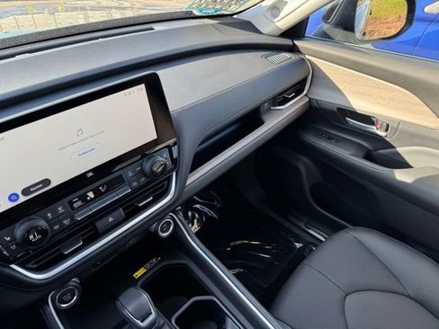 Certified 2026 Toyota Grand Highlander Limited AWD/4WD image 26