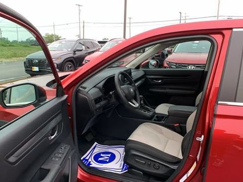 Used 2023 Honda CR-V EX image 9