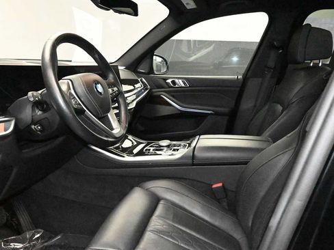 Used 2025 BMW X5 xDrive50e AWD/4WD image 13