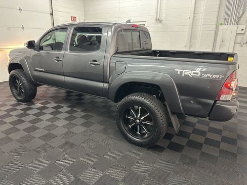 Used 2015 Toyota Tacoma 4x4 Double Cab w/ TRD Sport Package image 6