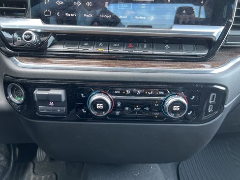 Used 2023 GMC Sierra 1500 Elevation w/ X31 Off-Road Package image 20