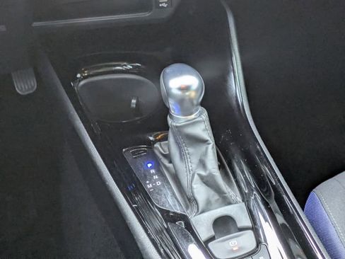 Used 2022 Toyota C-HR XLE image 13