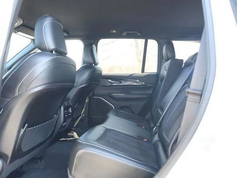 Certified 2022 Jeep Grand Cherokee Altitude image 23