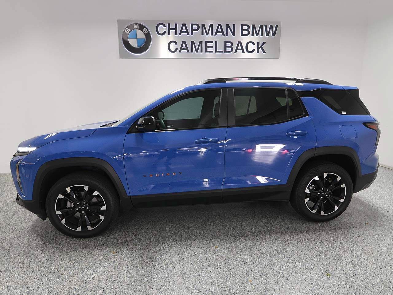 Used 2025 Chevrolet Equinox RS FWD image 3