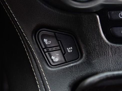 Used 2015 Chevrolet Tahoe LTZ AWD/4WD image 18