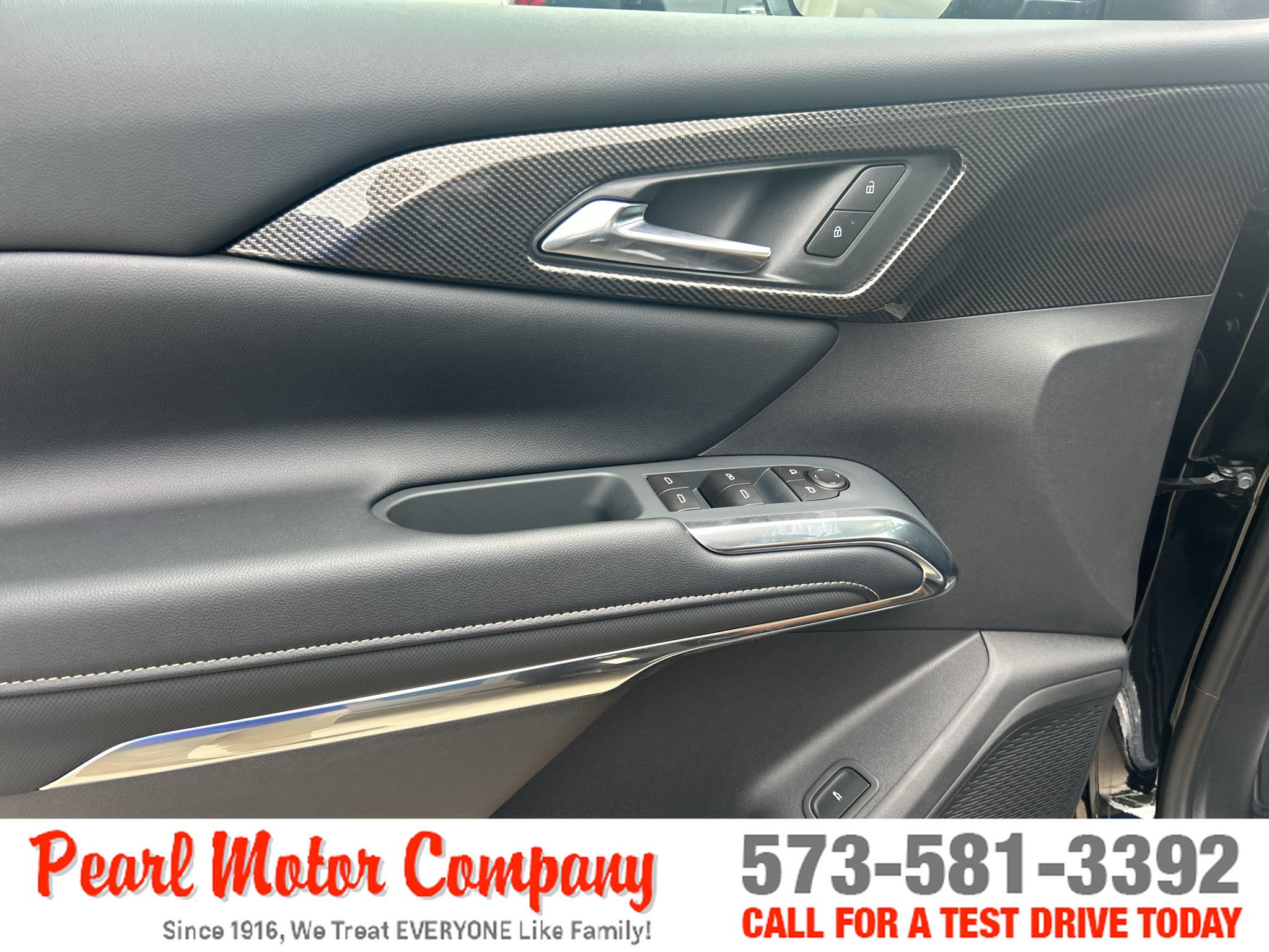New 2027 Chevrolet Traverse Z71 w/ Driver Confidence Package AWD/4WD image 9