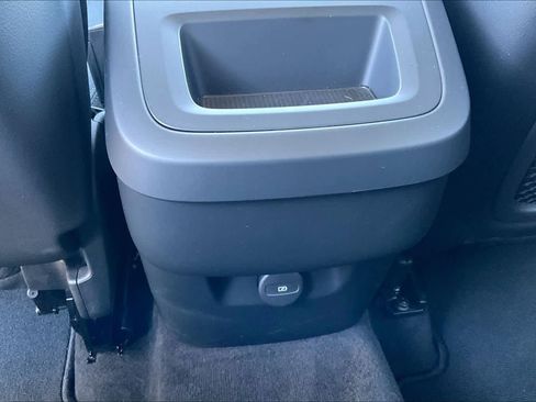 Used 2025 Volvo XC60 B5 Core w/ Protection Package Premier image 37